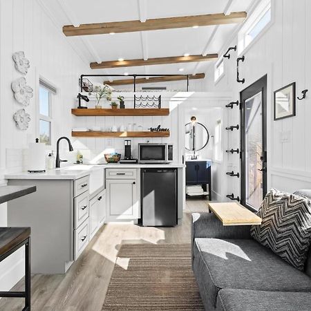 Tiny Home | Lewis Ranch 1 Lindsay Bagian luar foto