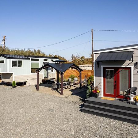 Tiny Home | Lewis Ranch 1 Lindsay Bagian luar foto